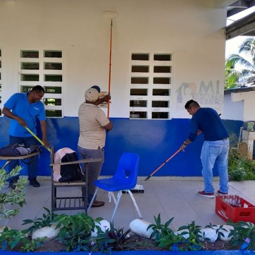 Bocas del Toro - Mantenimiento Centro Educativo Las Cañas
